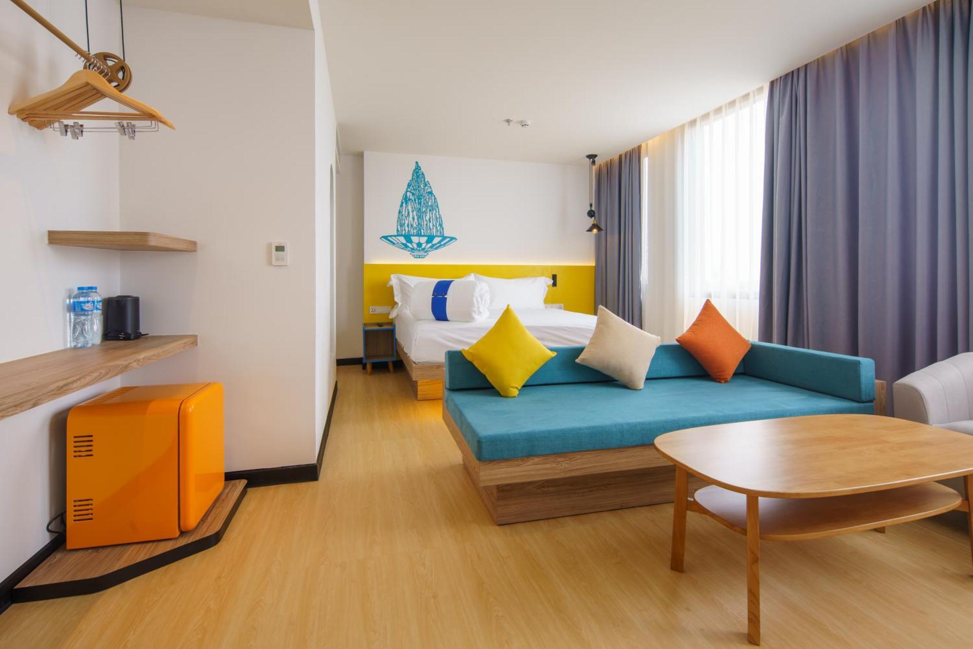 Cosi Vientiane Nam Phu Hotel Exterior photo