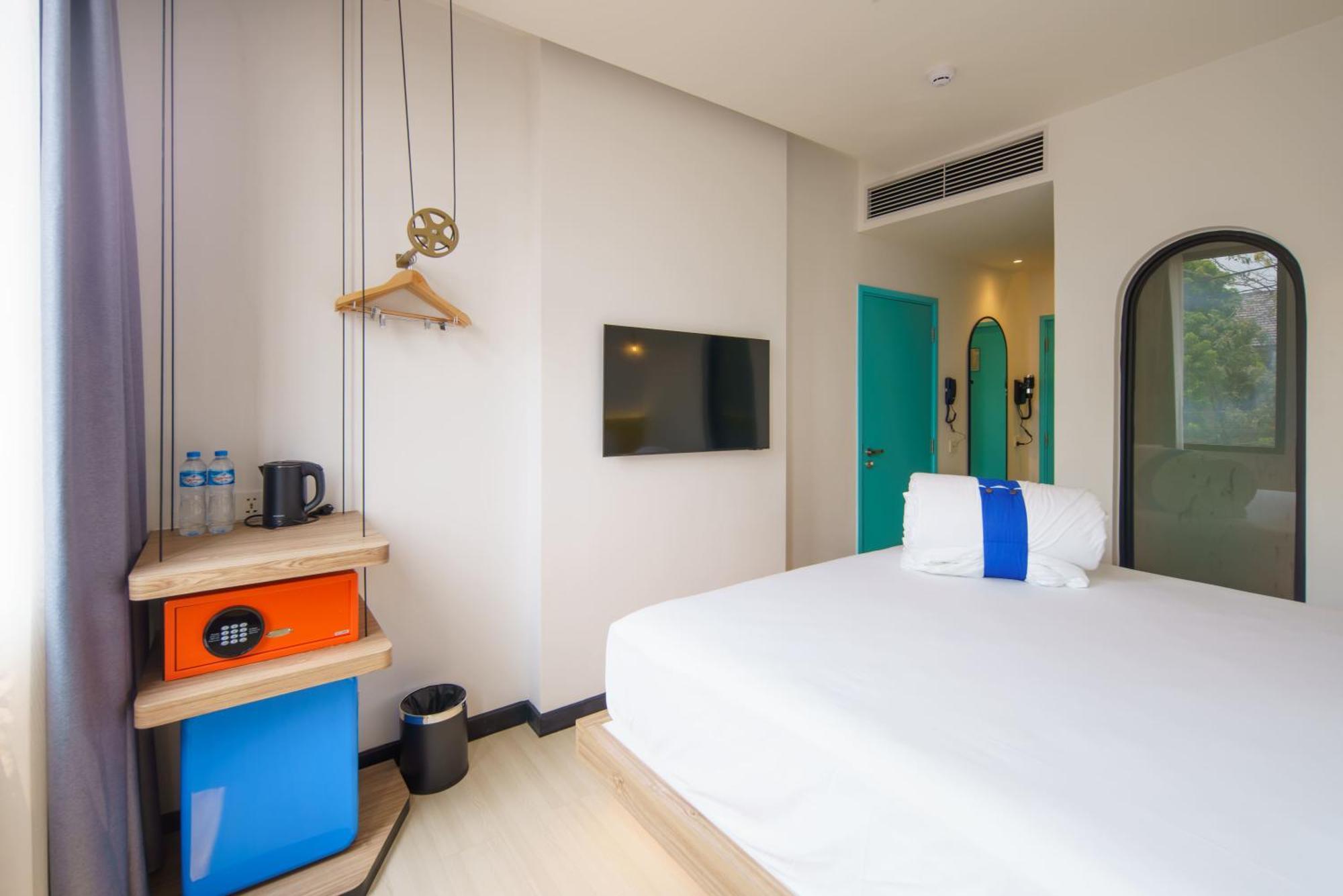 Cosi Vientiane Nam Phu Hotel Exterior photo
