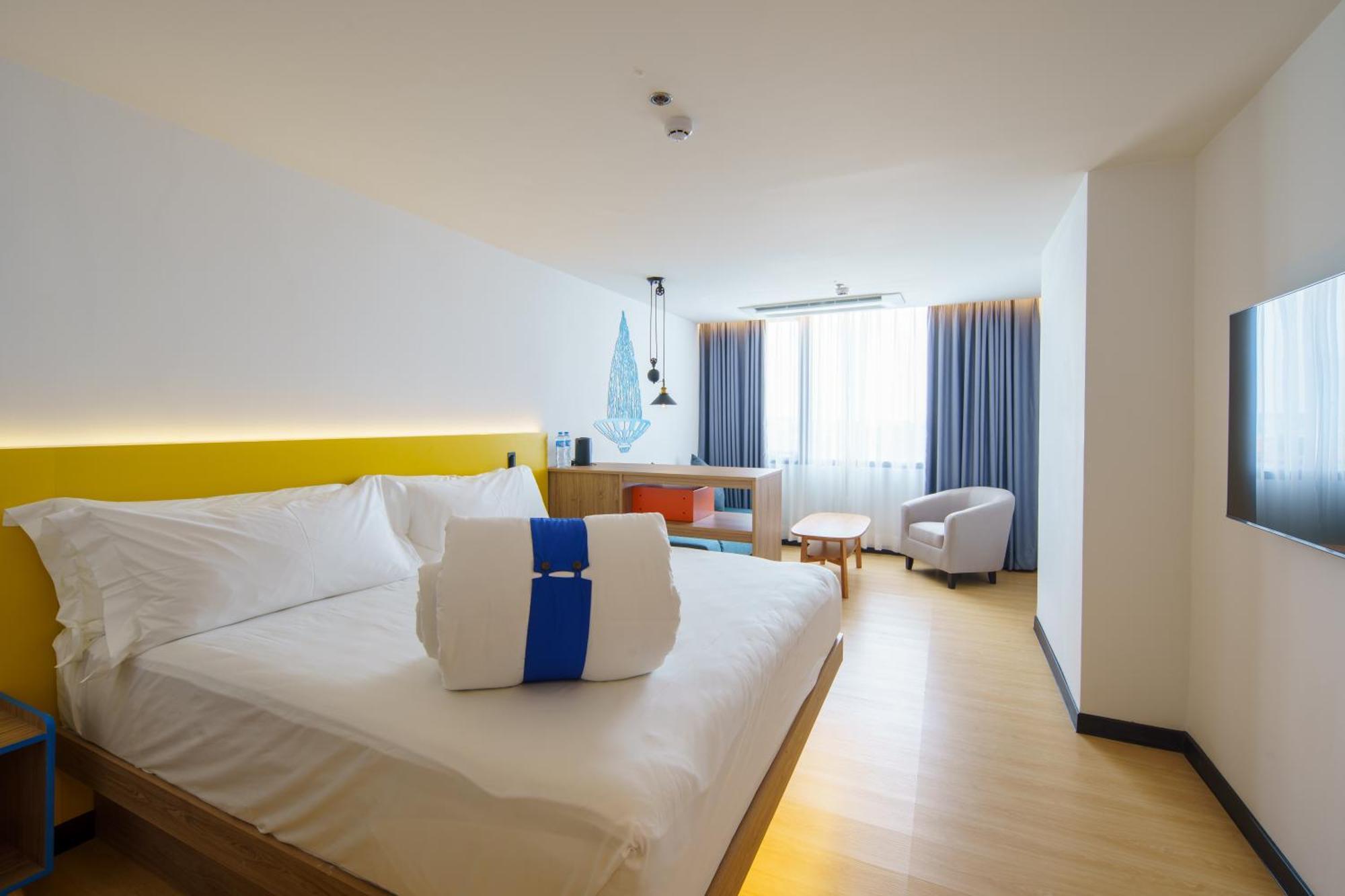 Cosi Vientiane Nam Phu Hotel Exterior photo