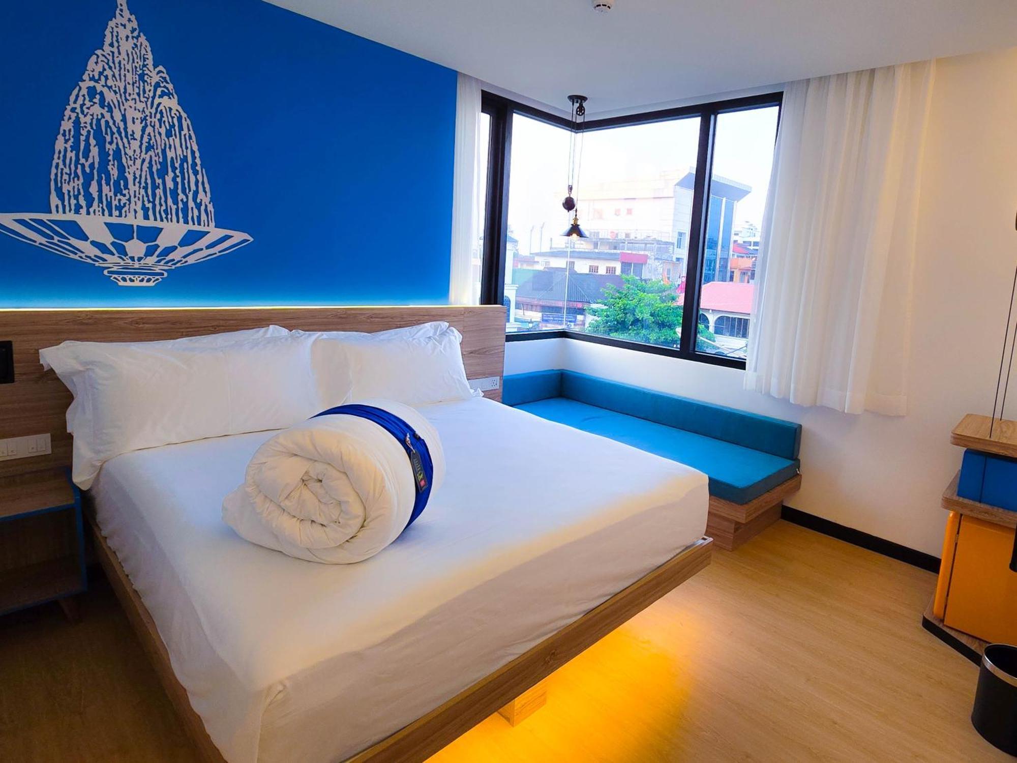 Cosi Vientiane Nam Phu Hotel Exterior photo