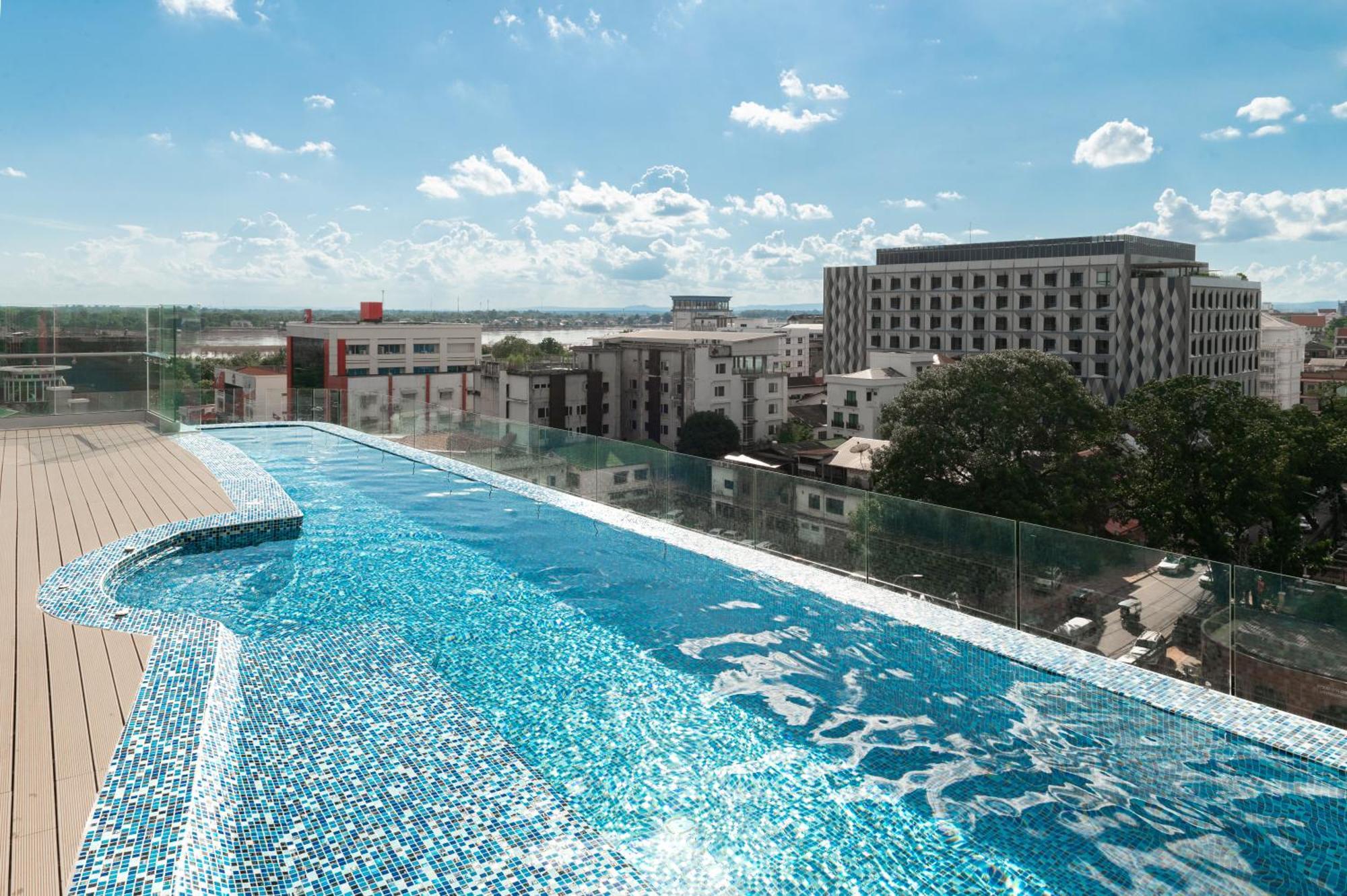 Cosi Vientiane Nam Phu Hotel Exterior photo